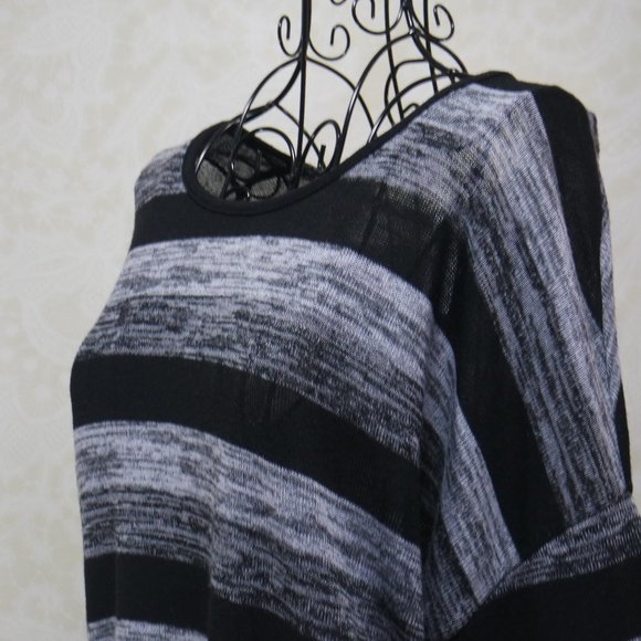 SOCIETY GIRL Black Grey Gray Stripes Button Accent Back 3/4 Sleeves Sweater Top - Picture 8 of 15